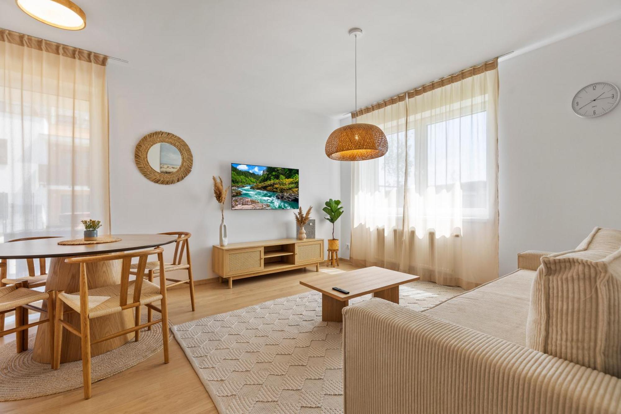 Boho Apt W Jacuzzi, Grill & Garden Модра Екстериор снимка