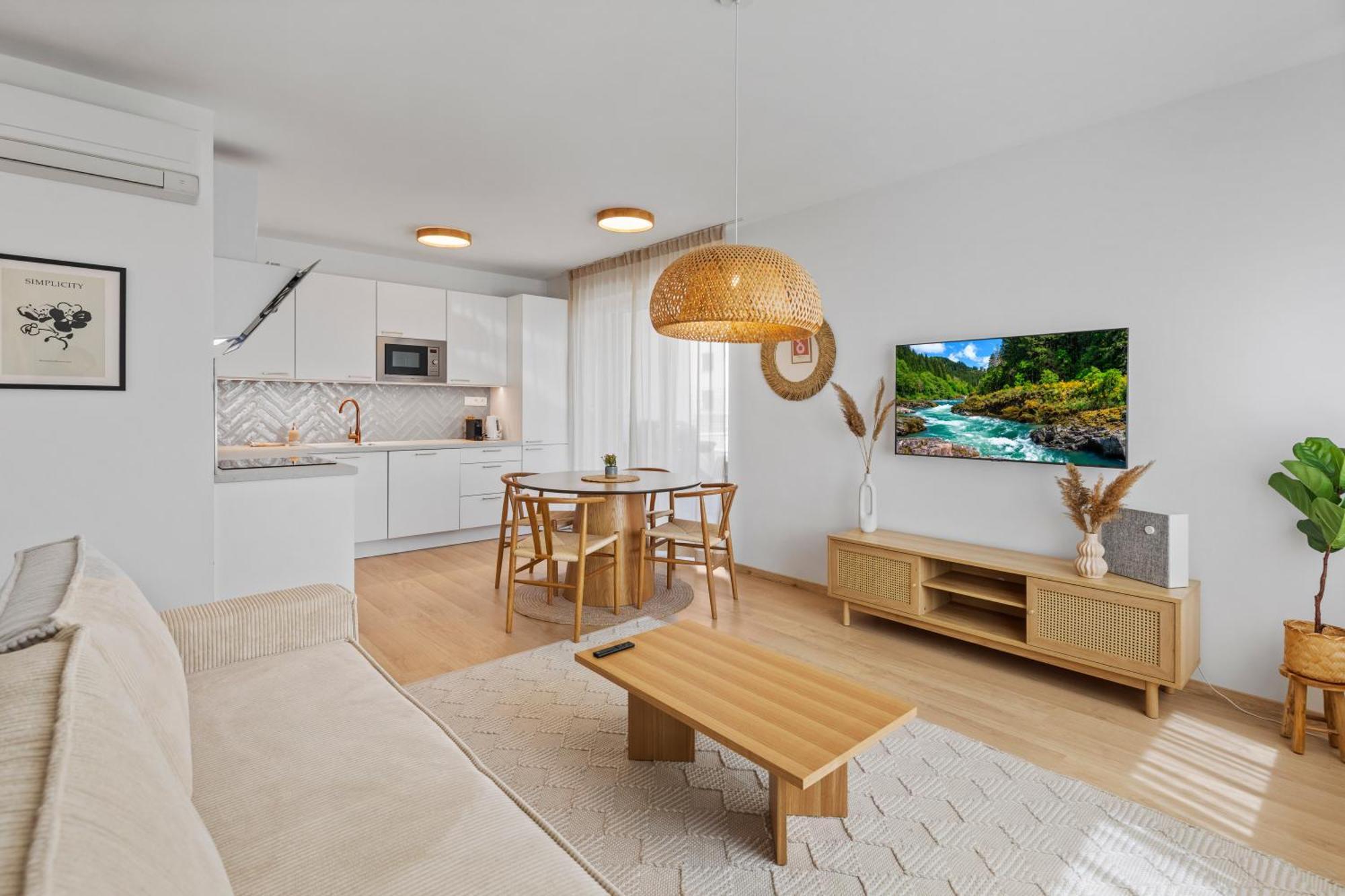 Boho Apt W Jacuzzi, Grill & Garden Модра Екстериор снимка
